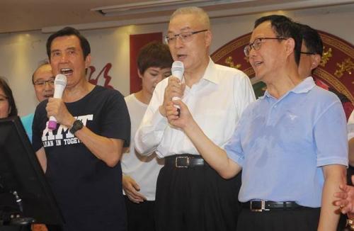 ̨гѡ˶()8ǰ̨쵼Ӣ()ϯ()μ̨иŽʦᣬ̨ͬ߸һղŻӮͼƬԴ̨ʱӱ