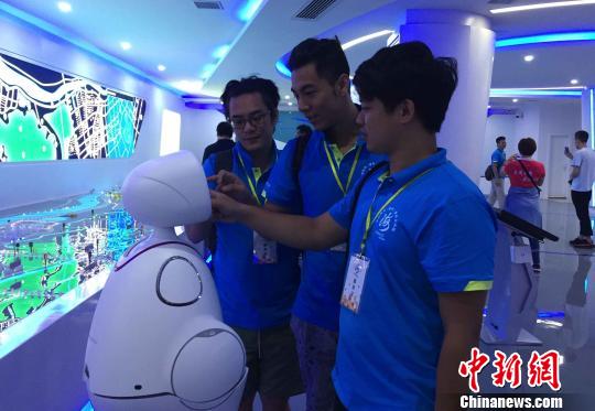 “登陆”台青“首来族”:走走看看也寻找发展的机会