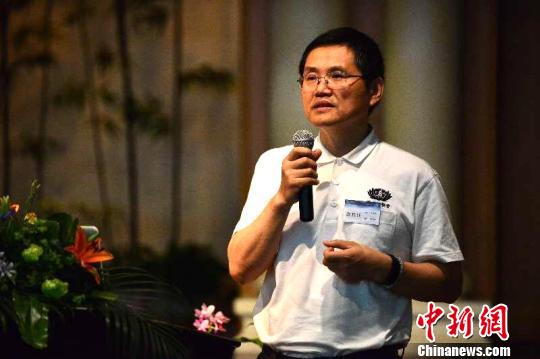 北京大学口腔医院颞下颌关节病中心教授甘业华。 潘旭临 摄 北京大学口腔医院颞下颌关节病中心教授甘业华。 潘旭临 摄