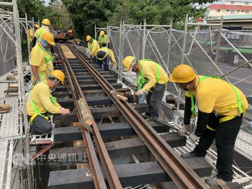 阿里山森林铁路本线目前的路线及车辆检修、维护、保养等各项作业,均已陆续改善完成。(阿里山森林铁路管理处提供) 阿里山森林铁路本线目前的路线及车辆检修、维护、保养等各项作业,均已陆续改善完成。(阿里山森林铁路管理处提供)