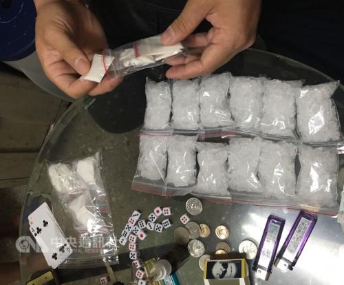 �ֳ��������ӵȶľߣ������һ���ӵĶ�Ʒ��ͼƬ��Դ��̨�塰�����硱 (��԰�о������޷־��ṩ)