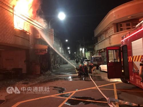 火灾现场。台湾台中市消防部门提供 火灾现场。台湾台中市消防部门提供
