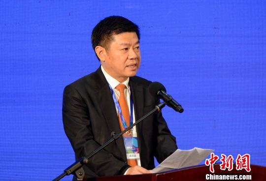 靖商代表香港南靖联谊会创会会长王少成发言。 张金川 摄 靖商代表香港南靖联谊会创会会长王少成发言。 张金川 摄