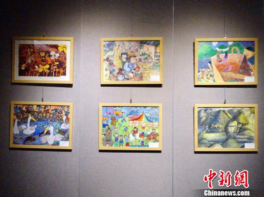 ͼΪ�����������Ĵ���Ʒ��չ�ֳ� Ǯ���� ��