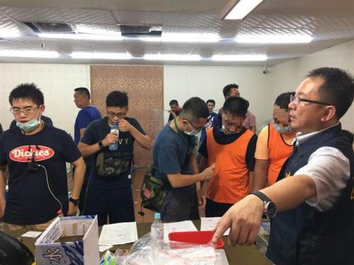 ̨����۾���ҹ��ĳ���̨�塶���������������淭��