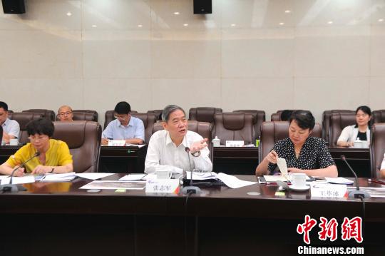 张志军在座谈会上讲话。 蒋雪林 摄 张志军在座谈会上讲话。 蒋雪林 摄