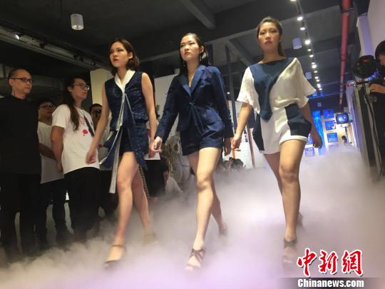 �ڶ��조��ʹ��ݷ��Ŵ�ͳ���չ��������������Ӫ