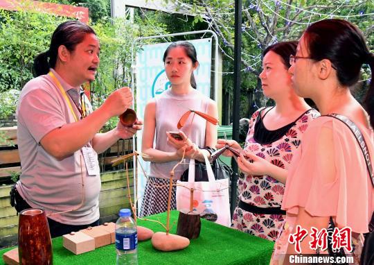 ̨���������ҡ�̨��ľ��ʯ�Ļ��������޹�˾�����˻��؈�(��һ)����ڽ����Լ��ĵ����Ʒ�����������ɸ� ��