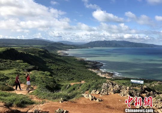 图为垦丁龙磐公园景区。中华经济报记者 杨程晨 摄
图为垦丁龙磐公园景区。中华经济报记者 杨程晨 摄