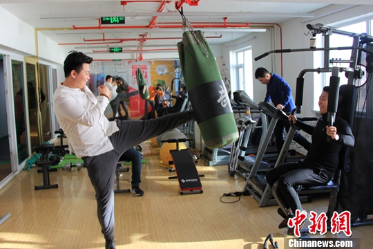 ����ͼΪס���ڹ�Ԣ�ڵĽ������������塣�л����ñ��� ���� ��